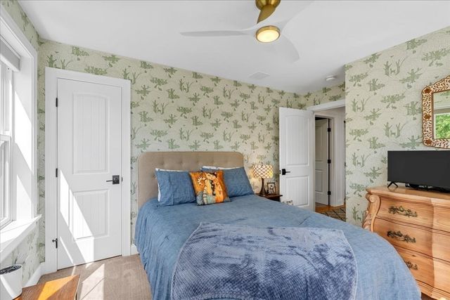 185 Locust St, Swansea, MA 02777