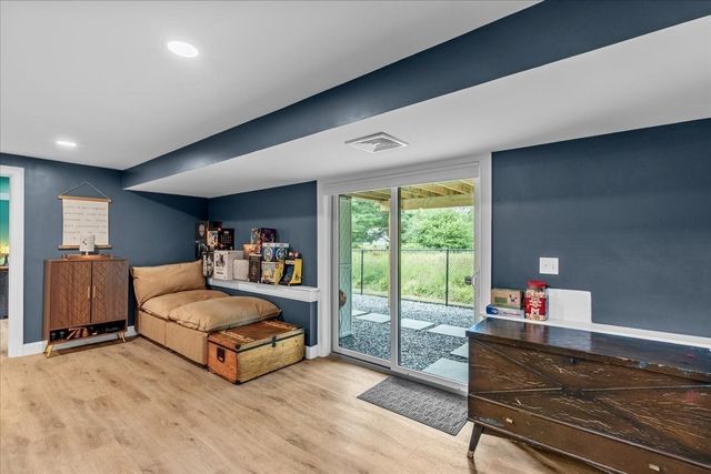 185 Locust St, Swansea, MA 02777