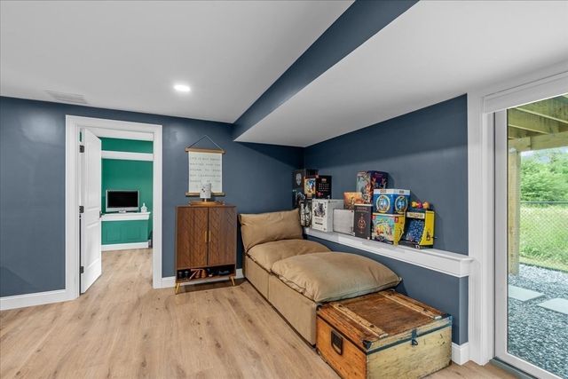 185 Locust St, Swansea, MA 02777