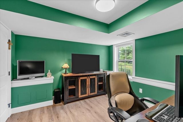 185 Locust St, Swansea, MA 02777