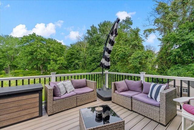185 Locust St, Swansea, MA 02777