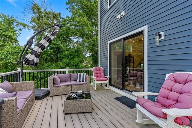 185 Locust St, Swansea, MA 02777