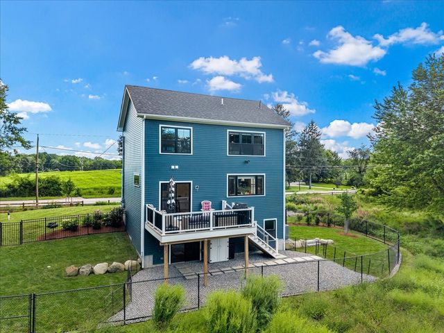 185 Locust St, Swansea, MA 02777