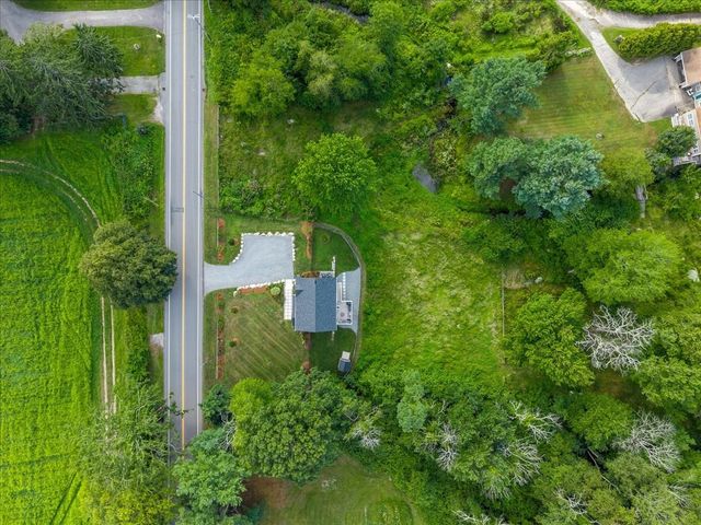 185 Locust St, Swansea, MA 02777
