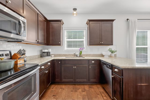 816 Tanager Pl, Lebanon, TN 37087