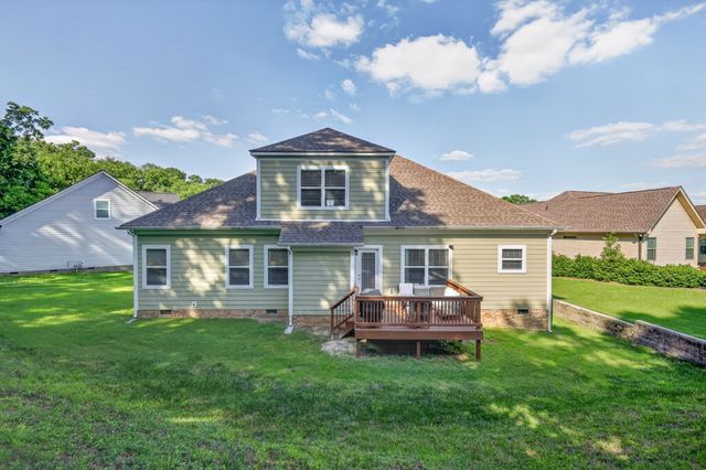 816 Tanager Pl, Lebanon, TN 37087