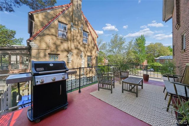 7516 Delmar Boulevard, St Louis, MO 63130