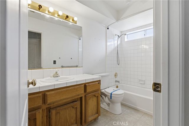 21265 Windsong, California City, CA 93505