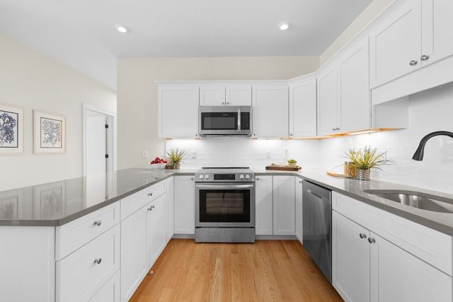 404 Lowell Street 6, Wakefield, MA 01880