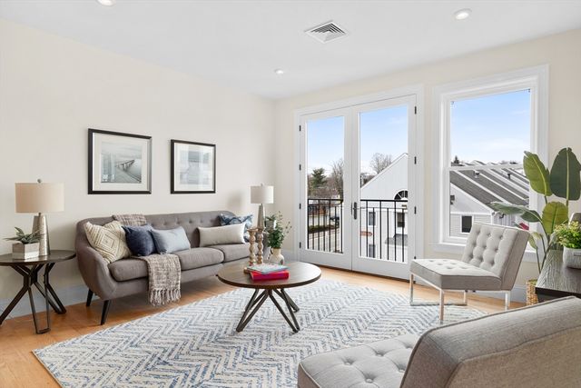 404 Lowell Street 6, Wakefield, MA 01880