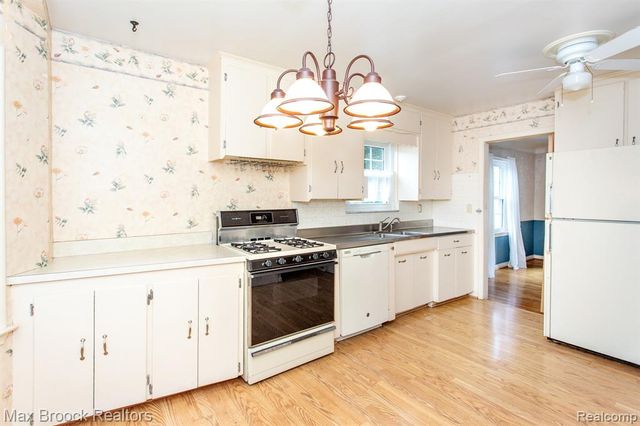 1852 Edgewood Boulevard, Berkley, MI 48072