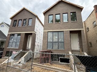 6732 N Oxford Avenue, Chicago, IL 60631