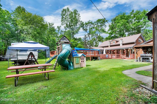 40 Lake Tour Road, Lake Luzerne, NY 12846