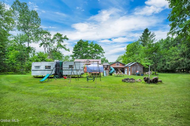 40 Lake Tour Road, Lake Luzerne, NY 12846