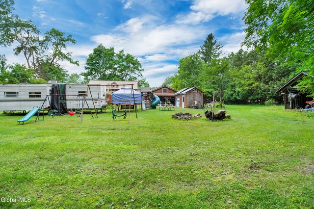 40 Lake Tour Road, Lake Luzerne, NY 12846