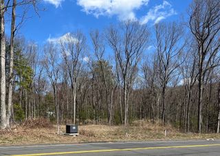 124 Hollister Drive, Avon, CT 06001