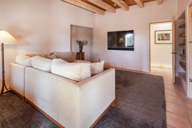 76 Amberwood Loop, Santa Fe, NM 87506