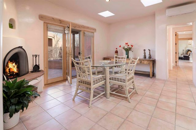 76 Amberwood Loop, Santa Fe, NM 87506