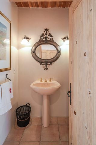 76 Amberwood Loop, Santa Fe, NM 87506