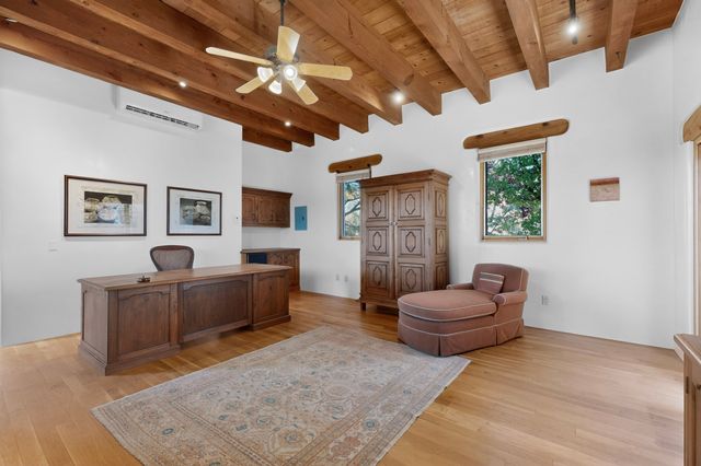 76 Amberwood Loop, Santa Fe, NM 87506