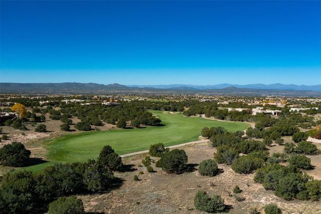 76 Amberwood Loop, Santa Fe, NM 87506
