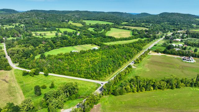 7725 Nolensville Rd, Nolensville, TN 37135