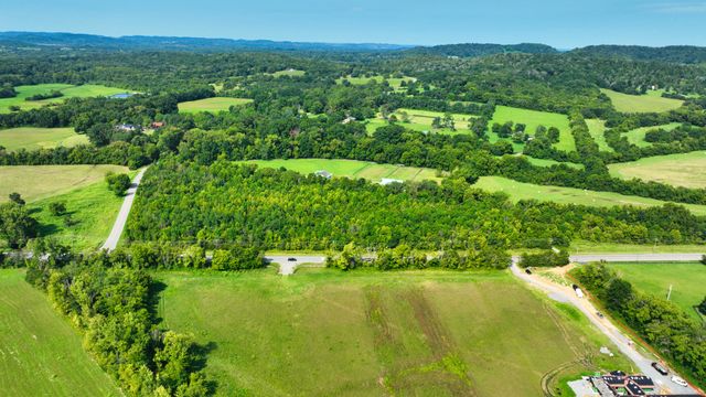 7725 Nolensville Rd, Nolensville, TN 37135