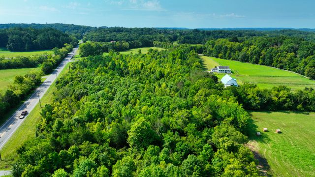 7725 Nolensville Rd, Nolensville, TN 37135