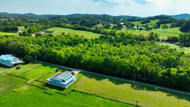 7725 Nolensville Rd, Nolensville, TN 37135