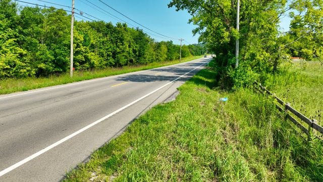 7725 Nolensville Rd, Nolensville, TN 37135
