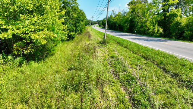 7725 Nolensville Rd, Nolensville, TN 37135