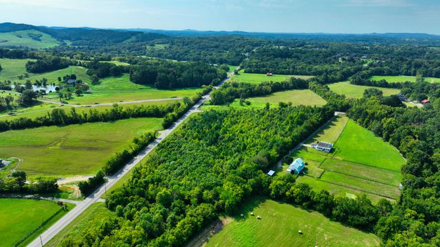 7725 Nolensville Rd, Nolensville, TN 37135
