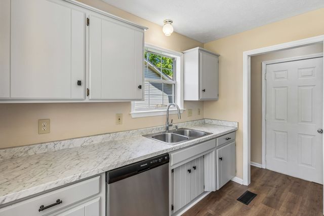 103 Natchez Ct, S, La Vergne, TN 37086