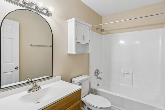 103 Natchez Ct, S, La Vergne, TN 37086