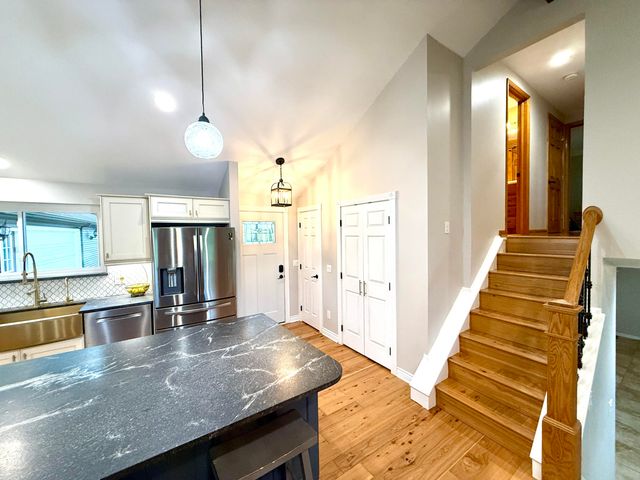 13955 Rattalee Lake Road, Springfield Twp, MI 48350