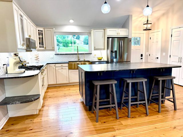 13955 Rattalee Lake Road, Springfield Twp, MI 48350