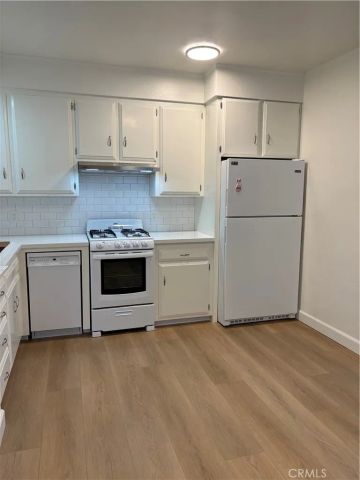 2037 N Brighton, Burbank, CA 91504