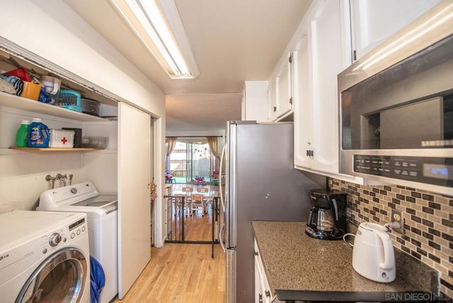 11124 Poblado, San Diego, CA 92127