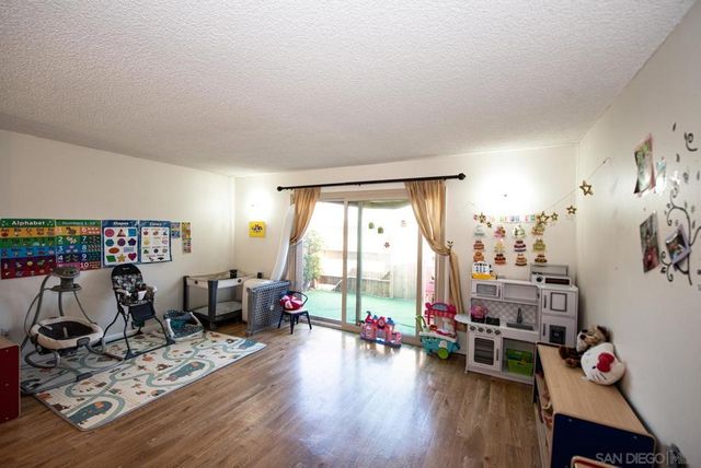 11124 Poblado, San Diego, CA 92127