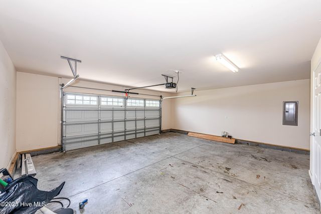 105 Gobbler'S Way, Richlands, NC 28574