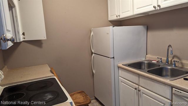 26760 Joy E 8, Redford, MI 48239