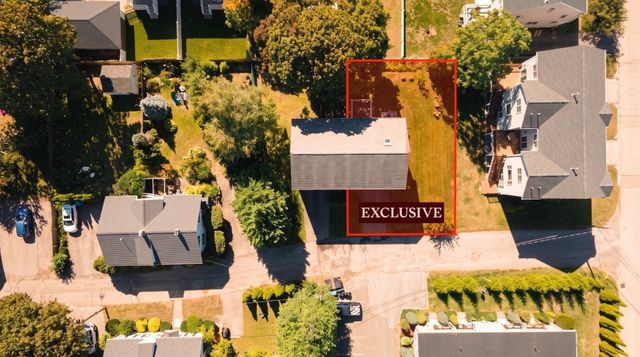 15 Parkers Ln 1, Waltham, MA 02453