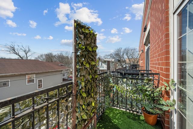 4755 N Kilbourn Avenue 3C, Chicago, IL 60630