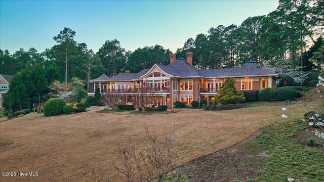 475 Lake Dornoch Drive, Pinehurst, NC 28374