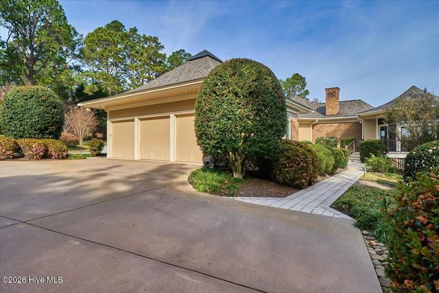 475 Lake Dornoch Drive, Pinehurst, NC 28374