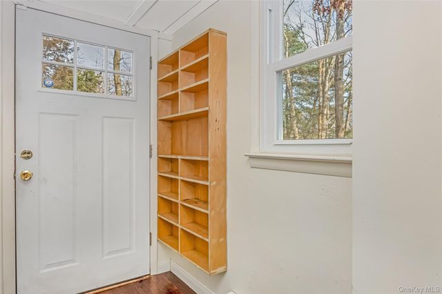 7 1st Street, Nesconset, NY 11767