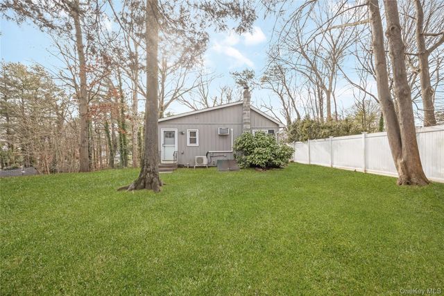 7 1st Street, Nesconset, NY 11767