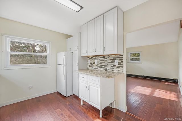 7 1st Street, Nesconset, NY 11767