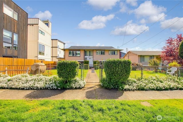4560 34th Avenue S, Seattle, WA 98118