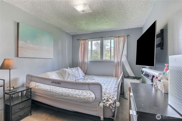 4560 34th Avenue S, Seattle, WA 98118